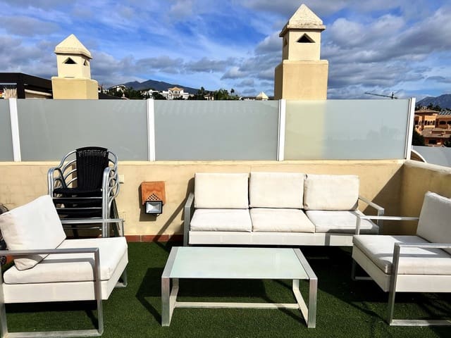 3 quarto Penthouse para venda em Estepona com piscina garagem - 595 000 € (Ref: 8501242)