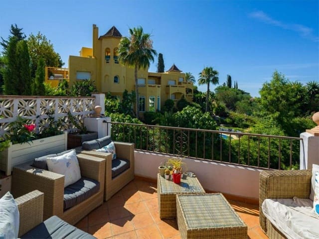 4 Zimmer Villa zu verkaufen in El Rosario, Marbella mit Pool - 1.050.000 € (Ref: 8539291)