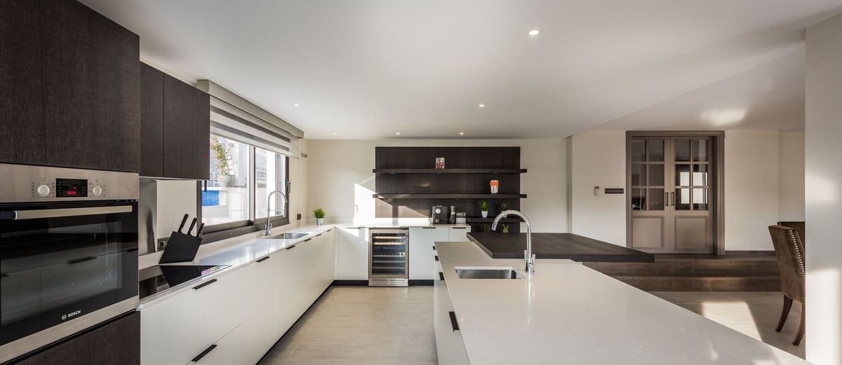 5 soveværelse Villa til salg i Rio Real med swimmingpool garage - € 1.800.000 (Ref: 8539304)