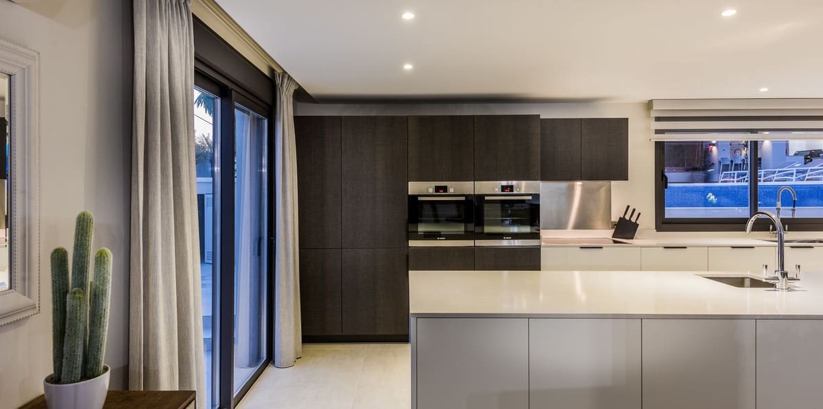 5 soveværelse Villa til salg i Rio Real med swimmingpool garage - € 1.800.000 (Ref: 8539304)