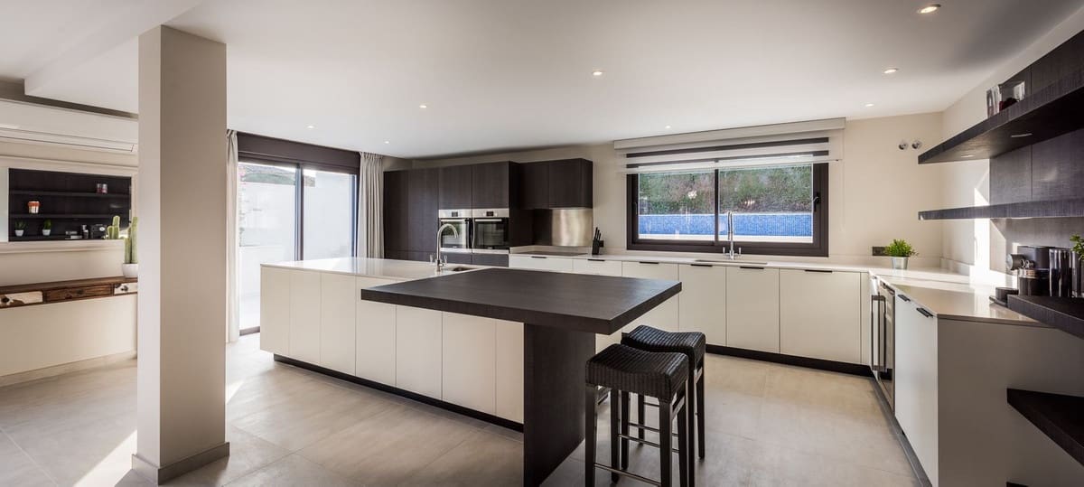 5 soveværelse Villa til salg i Rio Real med swimmingpool garage - € 1.800.000 (Ref: 8539304)