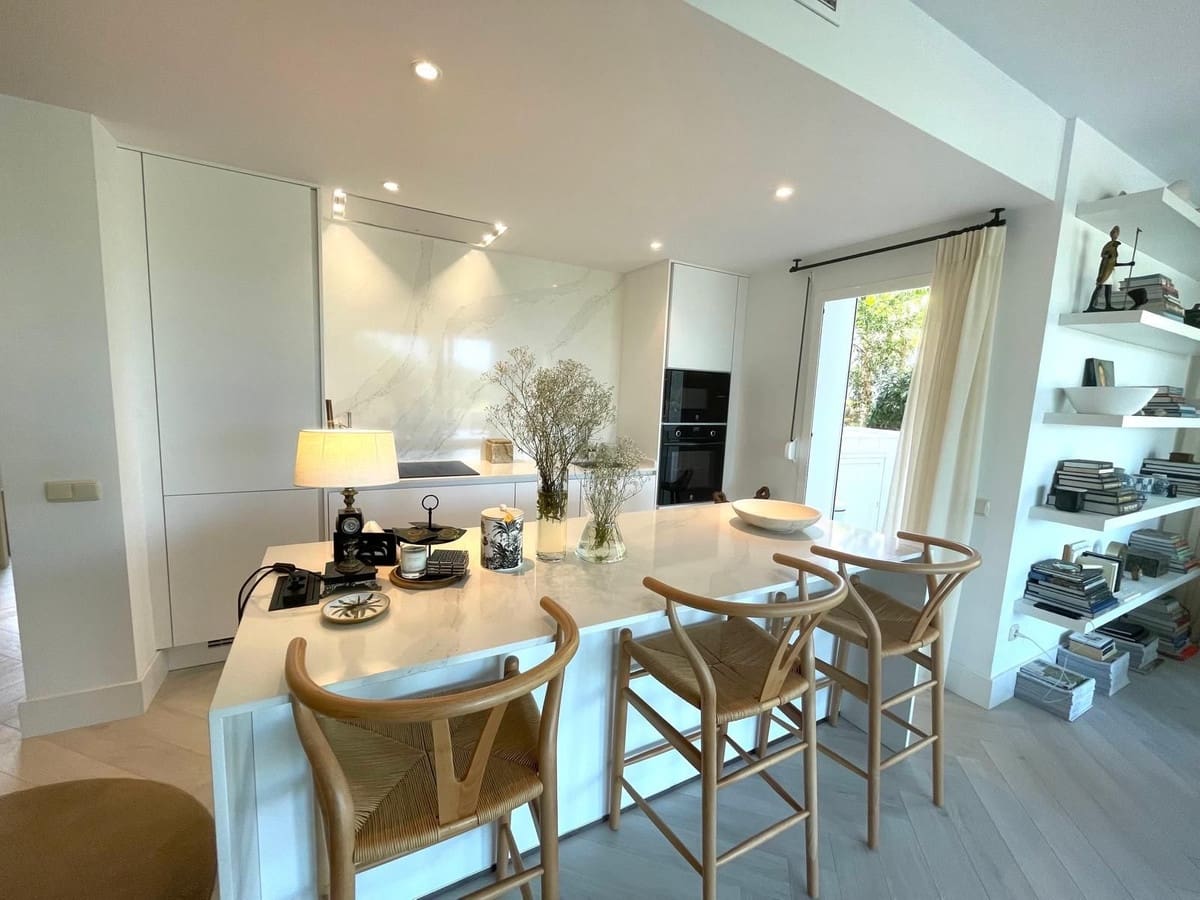 3 soverom Leilighet til salgs i Casares med svømmebasseng garasje - € 610 000 (Ref: 8560902)