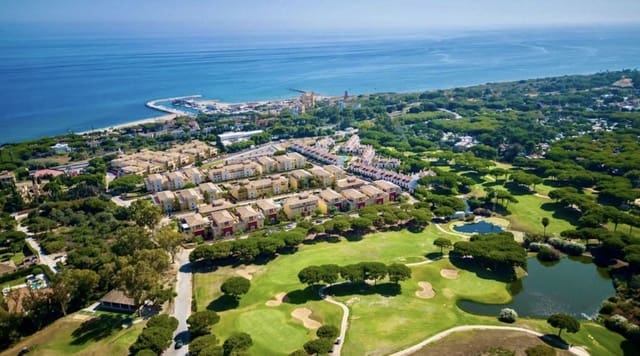 3 slaapkamer Appartement te koop in Cabopino, Marbella met zwembad - € 458.000 (Ref: 8560907)
