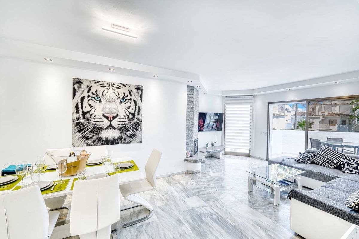 4 soveværelse Penthouse til salg i Elviria med swimmingpool garage - € 1.150.000 (Ref: 8589908)