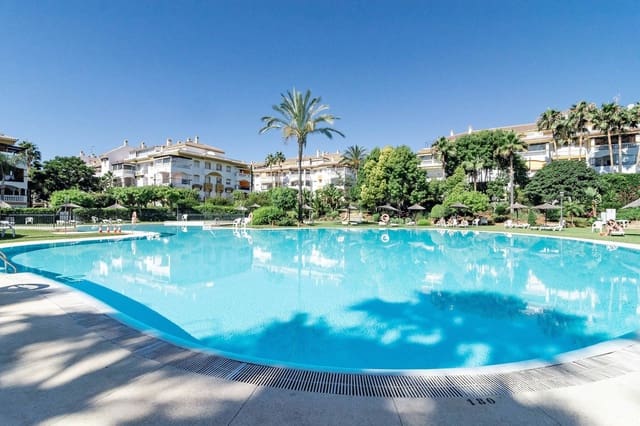 2 camera da letto Appartamento in vendita in Nueva Andalucia, Marbella con piscina garage - 450.000 € (Rif: 8590152)
