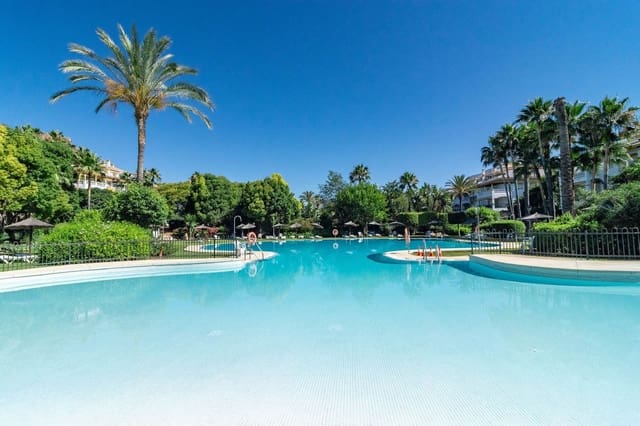 2 camera da letto Appartamento in vendita in Nueva Andalucia, Marbella con piscina garage - 450.000 € (Rif: 8590152)