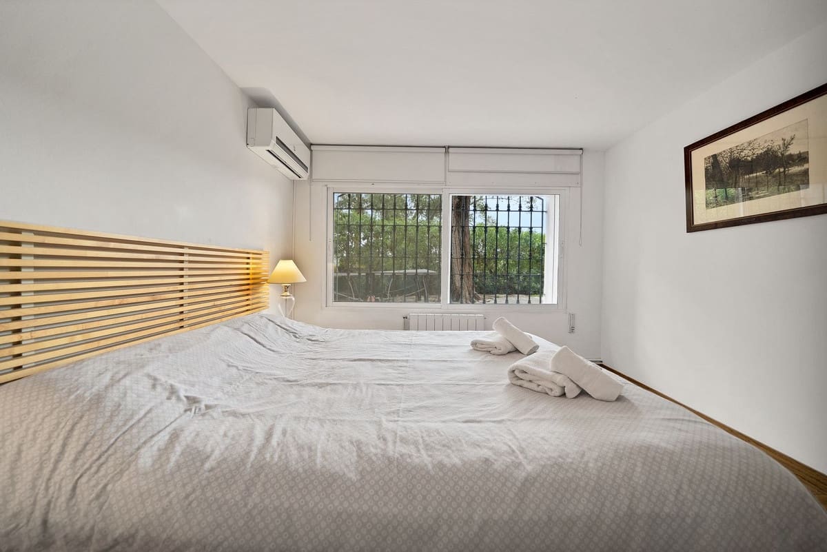 6 bedroom Villa for sale in Elviria with pool garage - € 1,200,000 (Ref: 8596532)