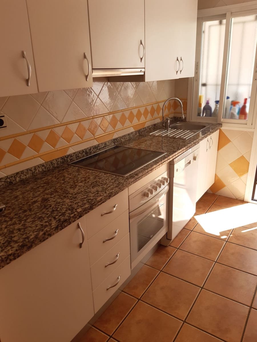 3 soverom Hus til salgs i Las Chapas med svømmebasseng garasje - € 850 000 (Ref: 8600903)