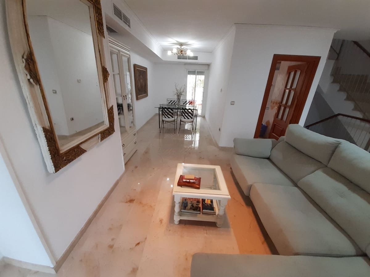 3 soverom Hus til salgs i Las Chapas med svømmebasseng garasje - € 850 000 (Ref: 8600903)