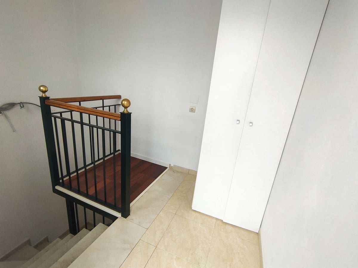 4 soveværelse Byhus til salg i Cancelada med garage - € 600.000 (Ref: 8616536)