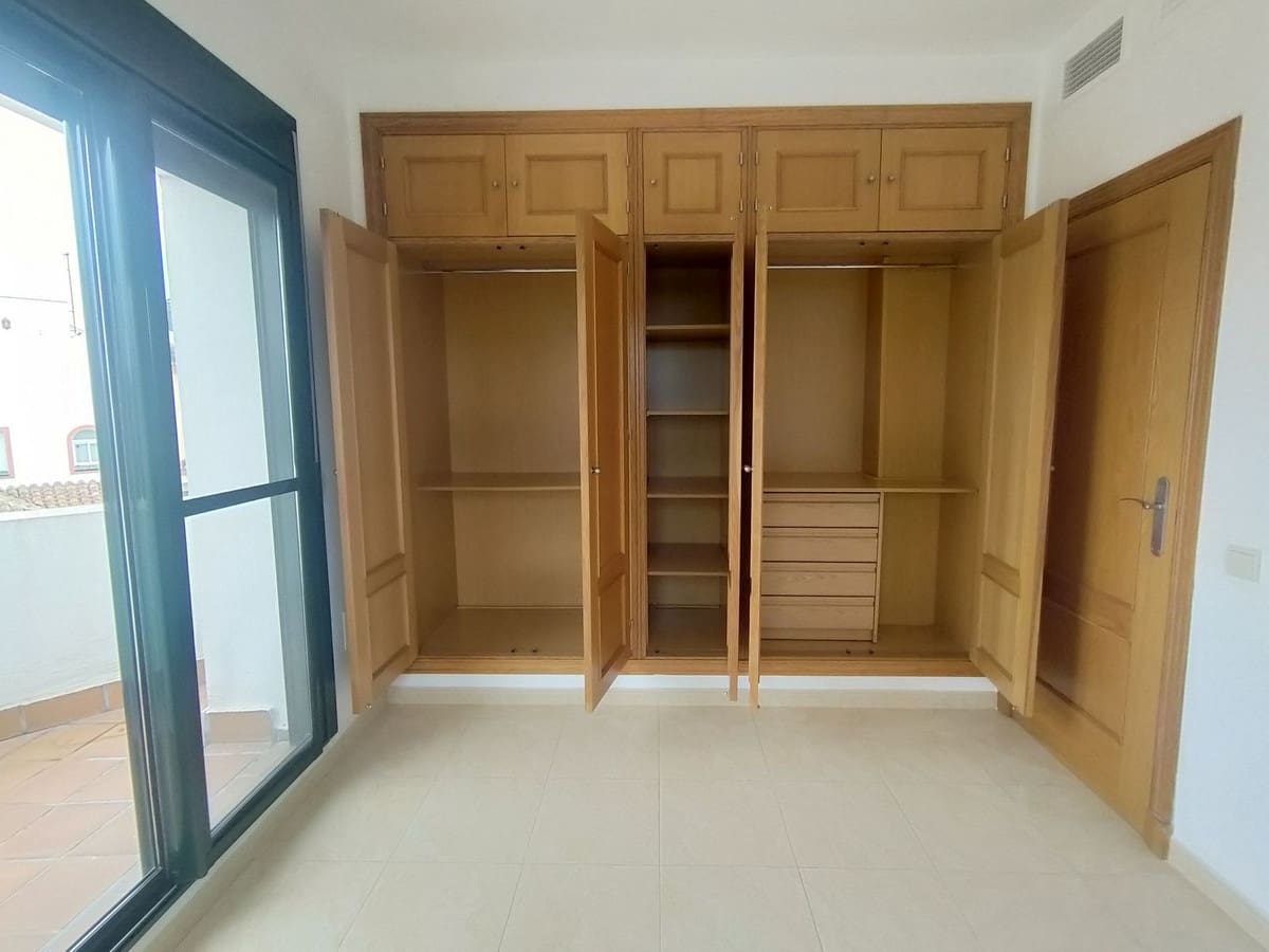 4 soveværelse Byhus til salg i Cancelada med garage - € 600.000 (Ref: 8616536)