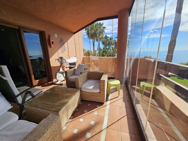 3 quarto Apartamento para venda em Estepona com piscina garagem - 1 700 000 € (Ref: 8659127)