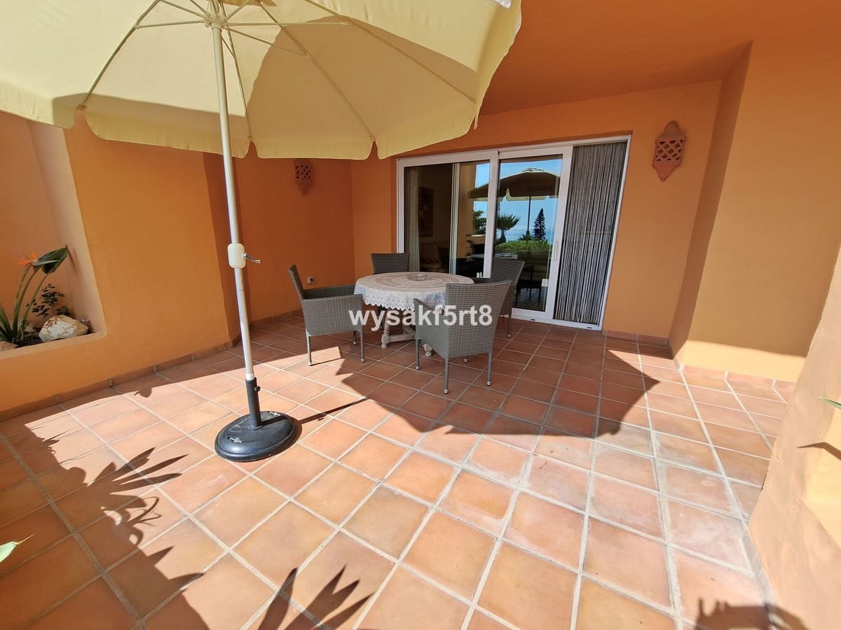 3 soveværelse Lejlighed til salg i La Duquesa / Puerto de la Duquesa med swimmingpool garage - € 639.000 (Ref: 8661972)