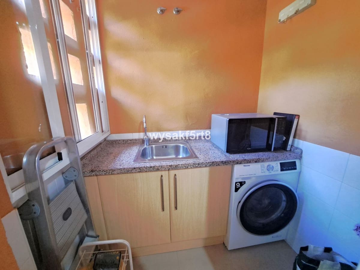 3 soveværelse Lejlighed til salg i La Duquesa / Puerto de la Duquesa med swimmingpool garage - € 639.000 (Ref: 8661972)