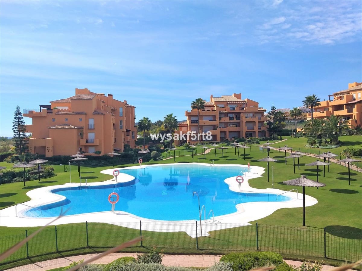3 soveværelse Lejlighed til salg i La Duquesa / Puerto de la Duquesa med swimmingpool garage - € 639.000 (Ref: 8661972)