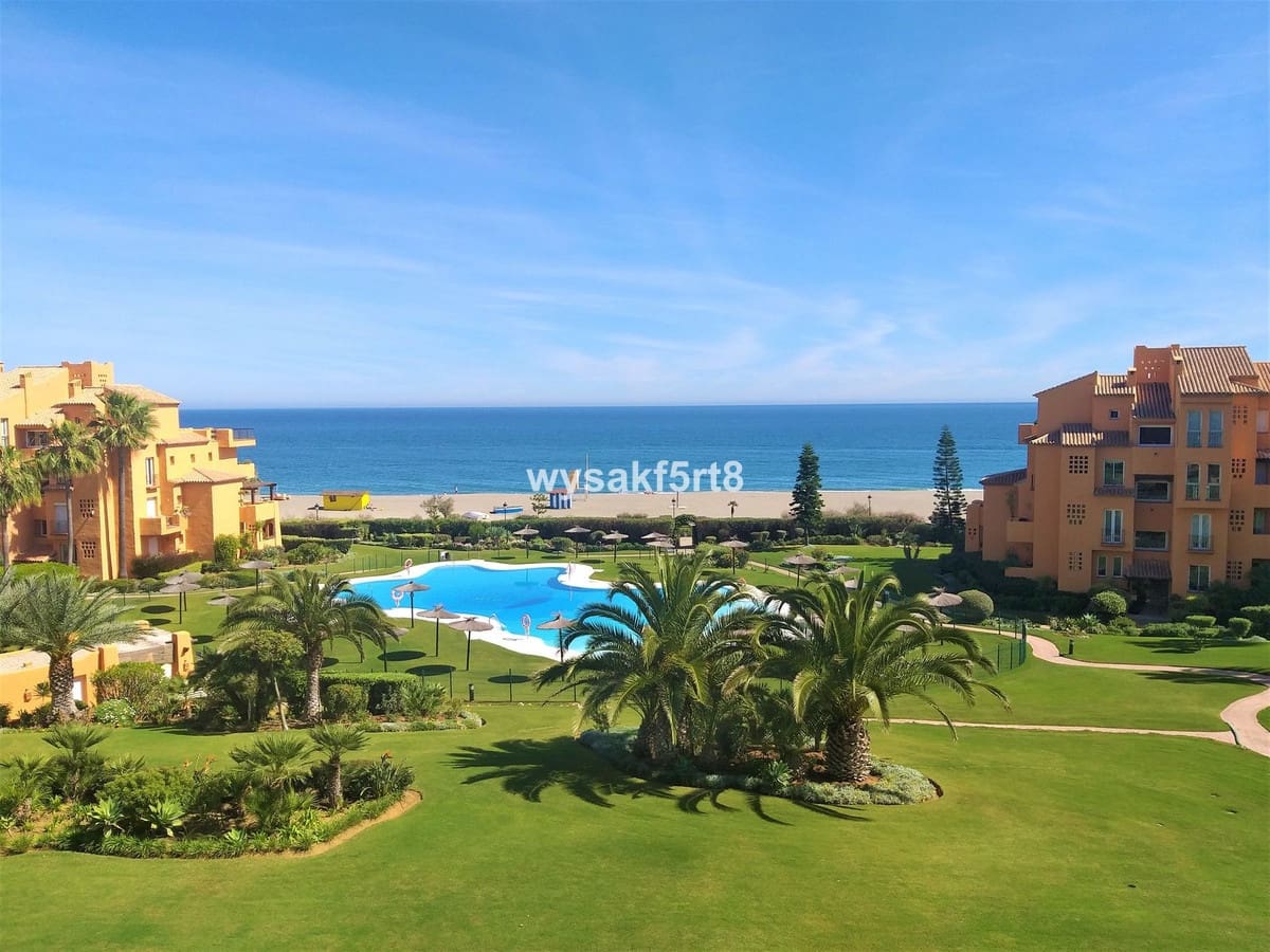 3 soveværelse Lejlighed til salg i La Duquesa / Puerto de la Duquesa med swimmingpool garage - € 639.000 (Ref: 8661972)
