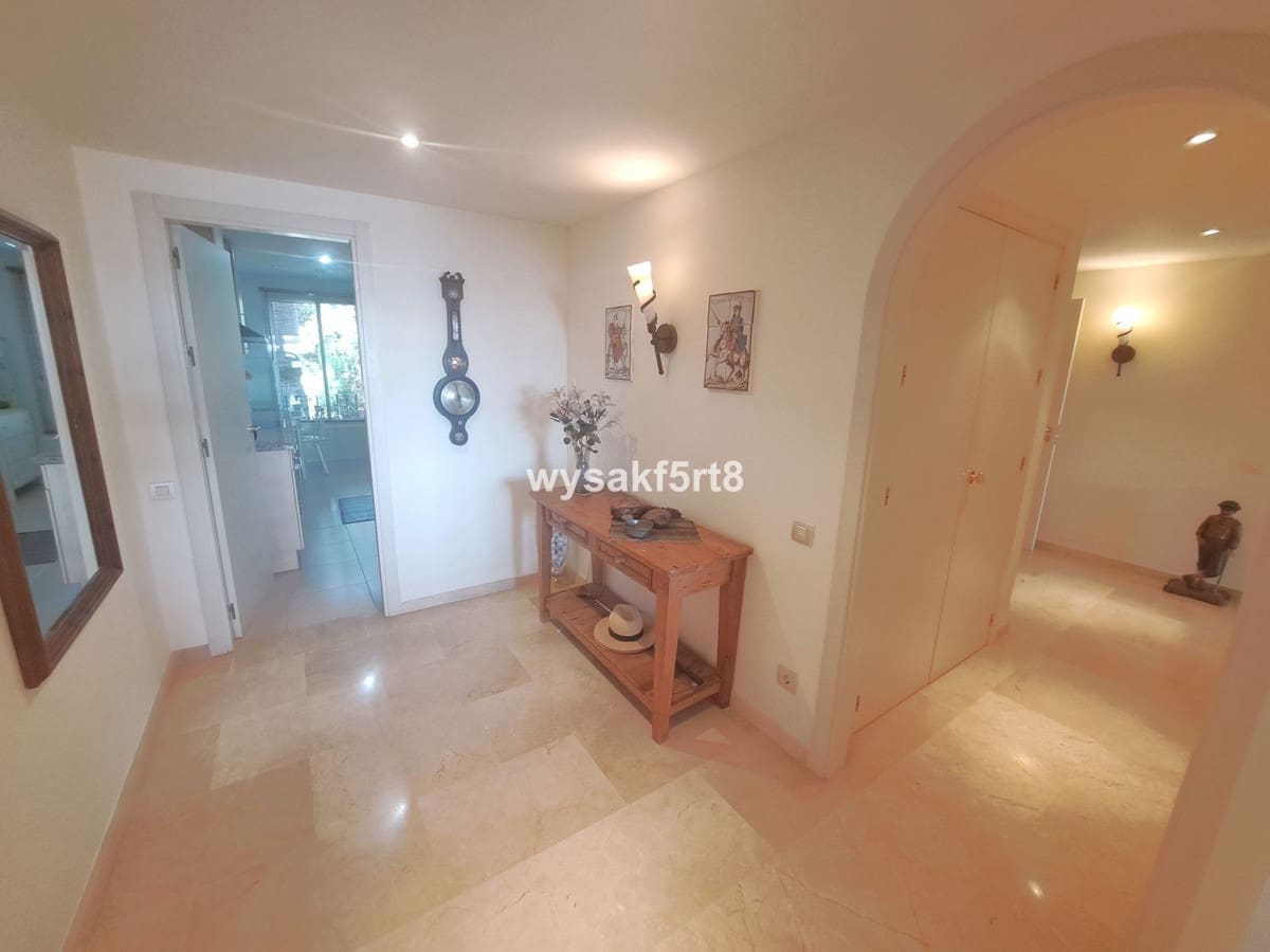 3 soveværelse Lejlighed til salg i La Duquesa / Puerto de la Duquesa med swimmingpool garage - € 639.000 (Ref: 8661972)