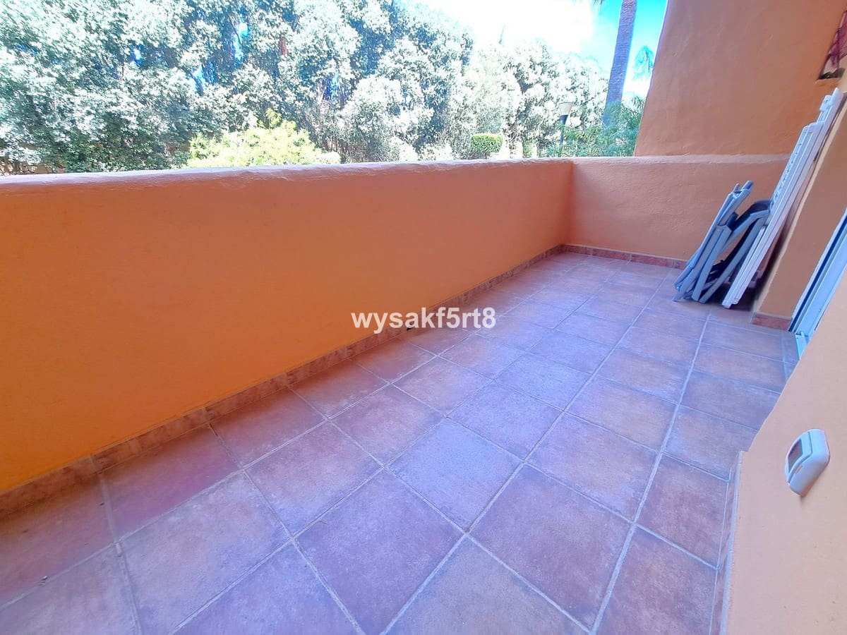 3 soveværelse Lejlighed til salg i La Duquesa / Puerto de la Duquesa med swimmingpool garage - € 639.000 (Ref: 8661972)