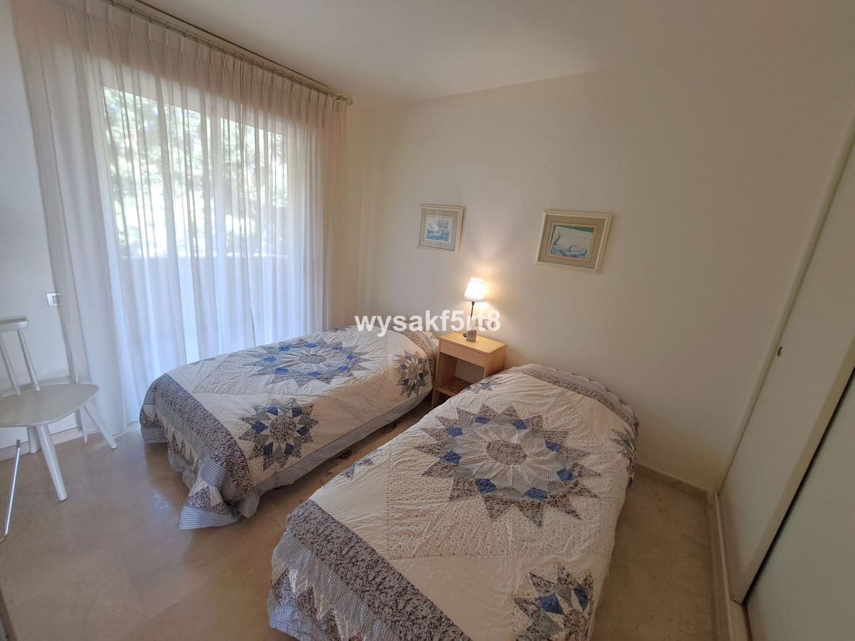 3 soveværelse Lejlighed til salg i La Duquesa / Puerto de la Duquesa med swimmingpool garage - € 639.000 (Ref: 8661972)