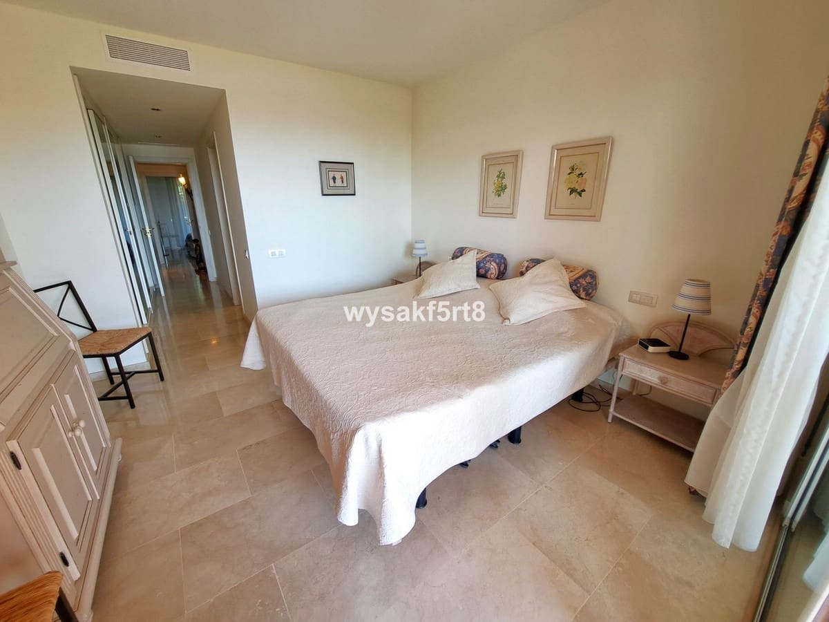 3 soveværelse Lejlighed til salg i La Duquesa / Puerto de la Duquesa med swimmingpool garage - € 639.000 (Ref: 8661972)