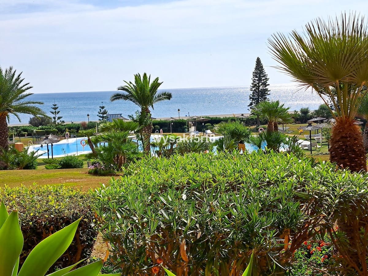 3 soveværelse Lejlighed til salg i La Duquesa / Puerto de la Duquesa med swimmingpool garage - € 639.000 (Ref: 8661972)