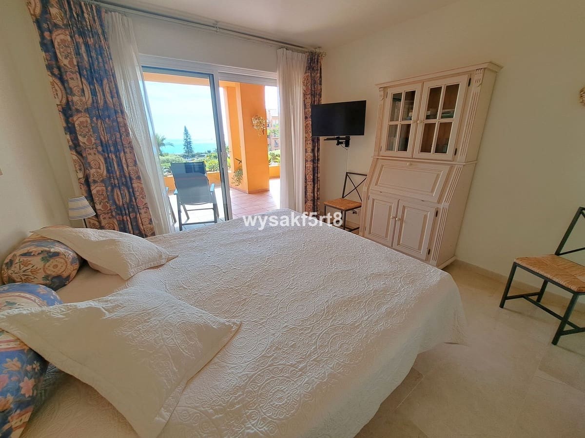 3 soveværelse Lejlighed til salg i La Duquesa / Puerto de la Duquesa med swimmingpool garage - € 639.000 (Ref: 8661972)