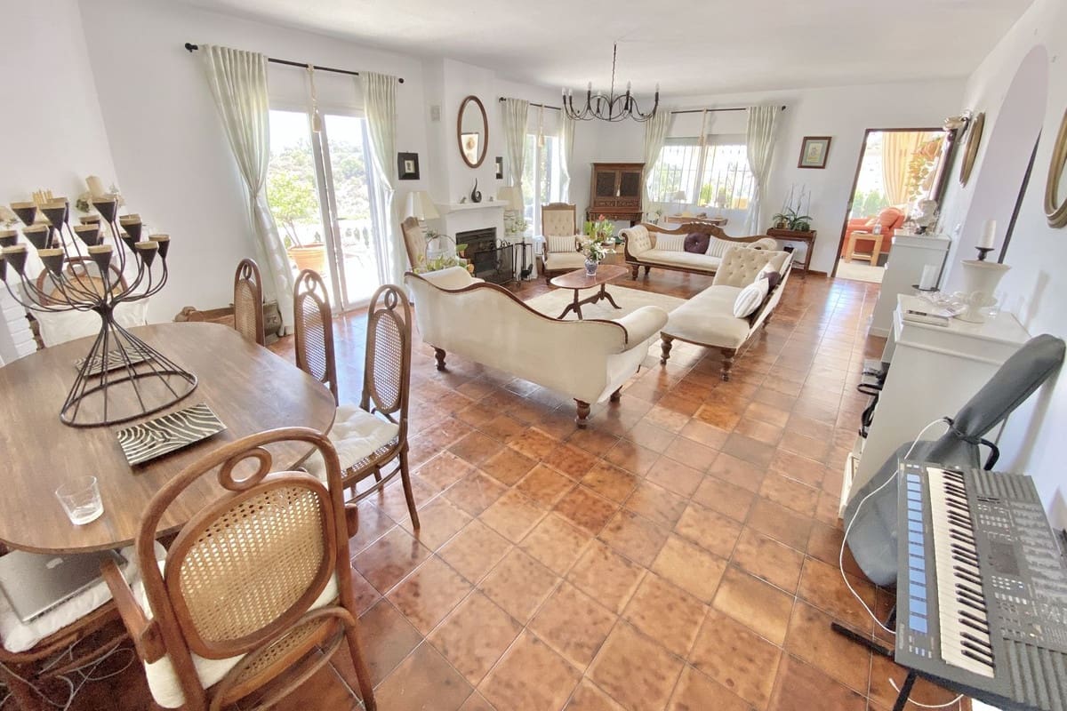 4 soverom Villa til salgs i La Cala de Mijas med svømmebasseng garasje - € 779 950 (Ref: 8662018)