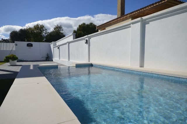 4 soveværelse Villa til salg i Manilva med swimmingpool garage - € 1.850.000 (Ref: 8672368)