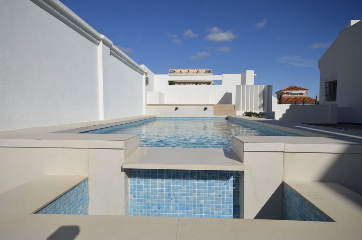 4 soveværelse Villa til salg i Manilva med swimmingpool garage - € 1.850.000 (Ref: 8672368)