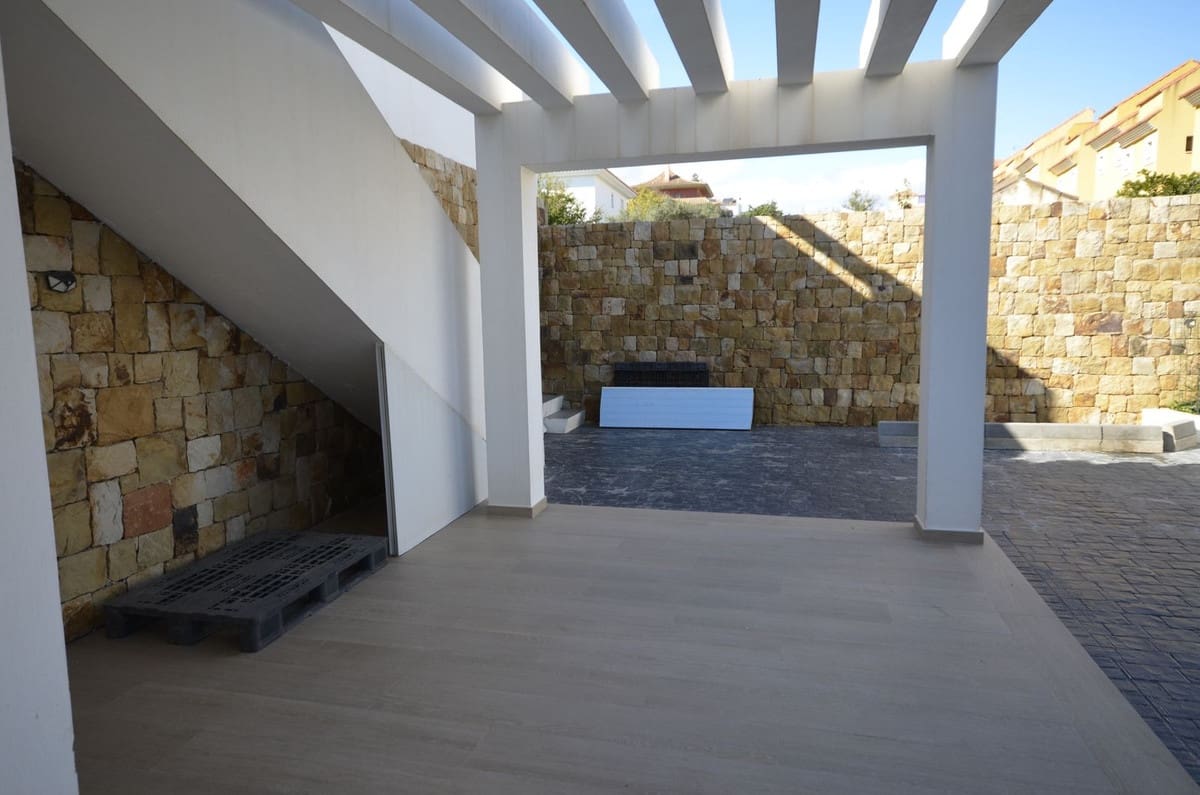 4 soveværelse Villa til salg i Manilva med swimmingpool garage - € 1.850.000 (Ref: 8672368)