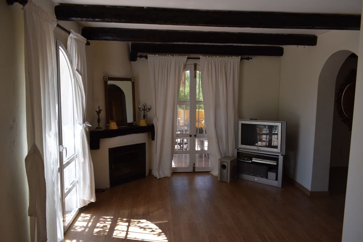 4 soveværelse Villa til salg i Ojen med garage - € 490.000 (Ref: 8690783)