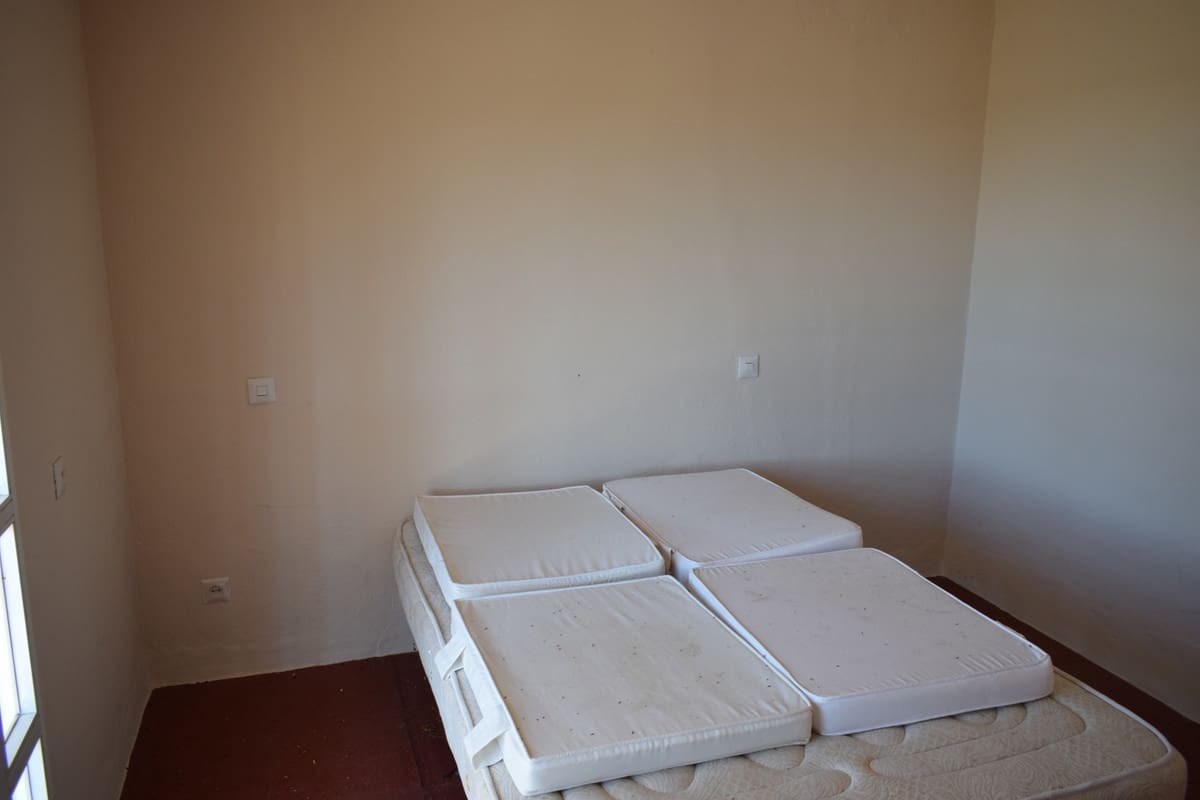 4 soveværelse Villa til salg i Ojen med garage - € 490.000 (Ref: 8690783)