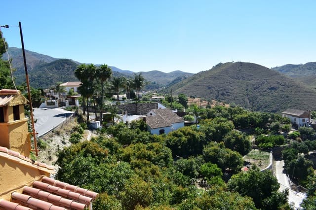 4 soverom Villa til salgs i Ojen med garasje - € 490 000 (Ref: 8690783)