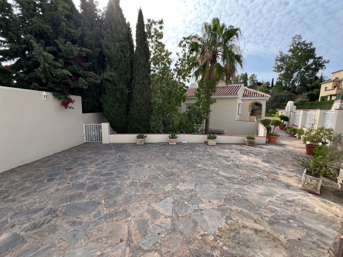 4 soveværelse Villa til salg i Campo Mijas med swimmingpool garage - € 745.000 (Ref: 8692361)