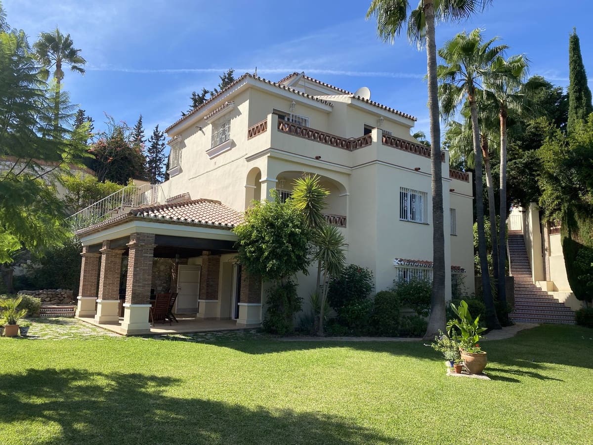 4 soveværelse Villa til salg i Campo Mijas med swimmingpool garage - € 745.000 (Ref: 8692361)