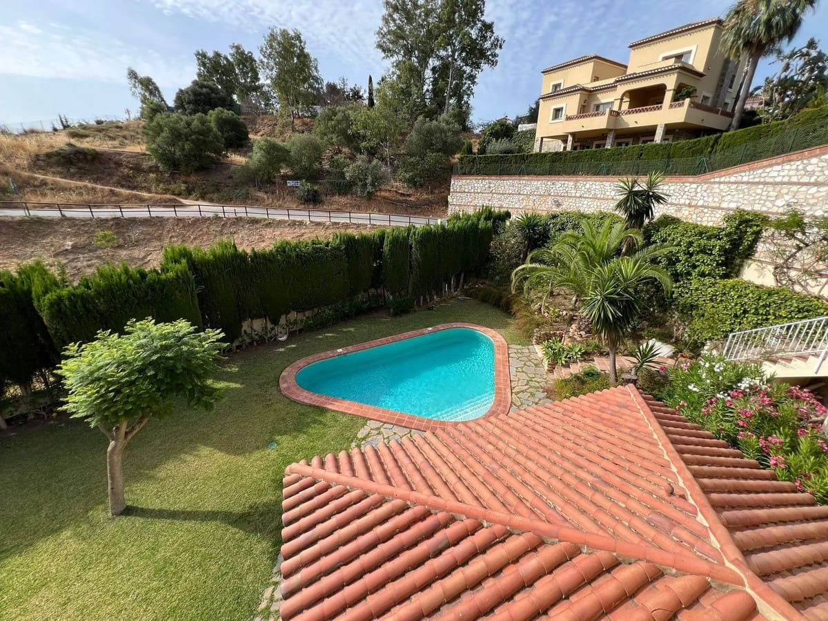 4 soveværelse Villa til salg i Campo Mijas med swimmingpool garage - € 745.000 (Ref: 8692361)