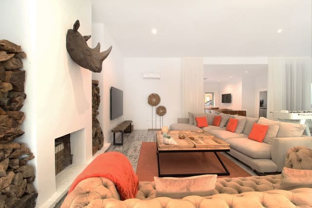 4 soveværelse Villa til salg i La Atalaya, Villanueva de Algaidas med swimmingpool garage - € 2.400.000 (Ref: 8700845)