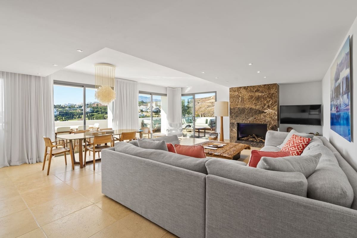 3 soveværelse Penthouse til salg i Los Flamingos med swimmingpool garage - € 1.250.000 (Ref: 8703169)