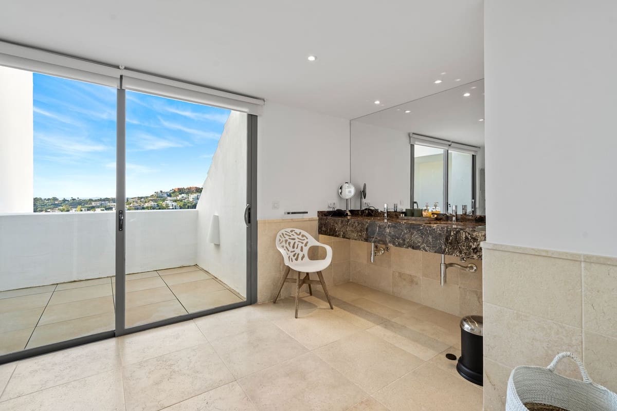 3 soveværelse Penthouse til salg i Los Flamingos med swimmingpool garage - € 1.250.000 (Ref: 8703169)