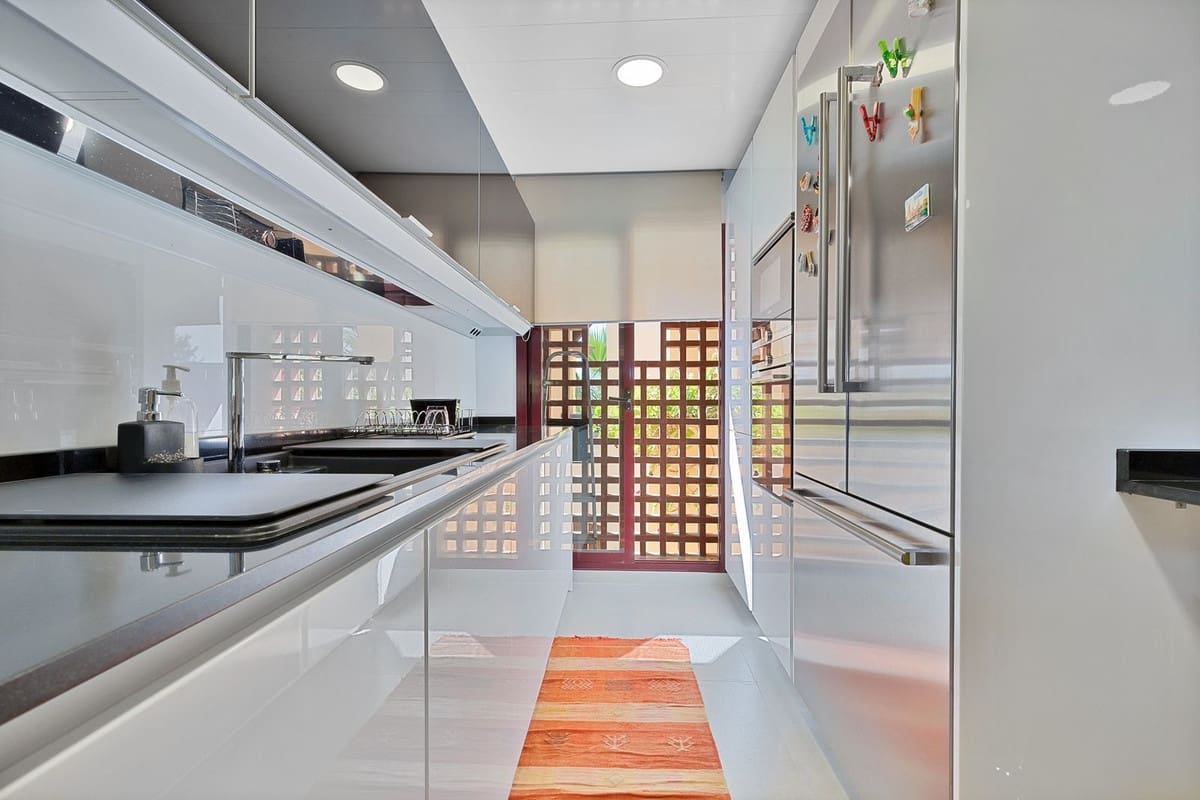 3 sypialnia Penthouse na sprzedaż w San Pedro de Alcantara z basenem garażem - 1 995 000 € (Ref: 8704345)