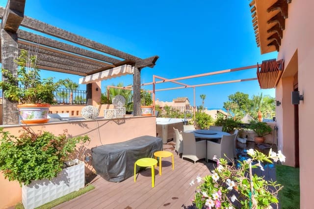 3 sypialnia Penthouse na sprzedaż w San Pedro de Alcantara, Marbella z basenem garażem - 1 995 000 € (Ref: 8704345)