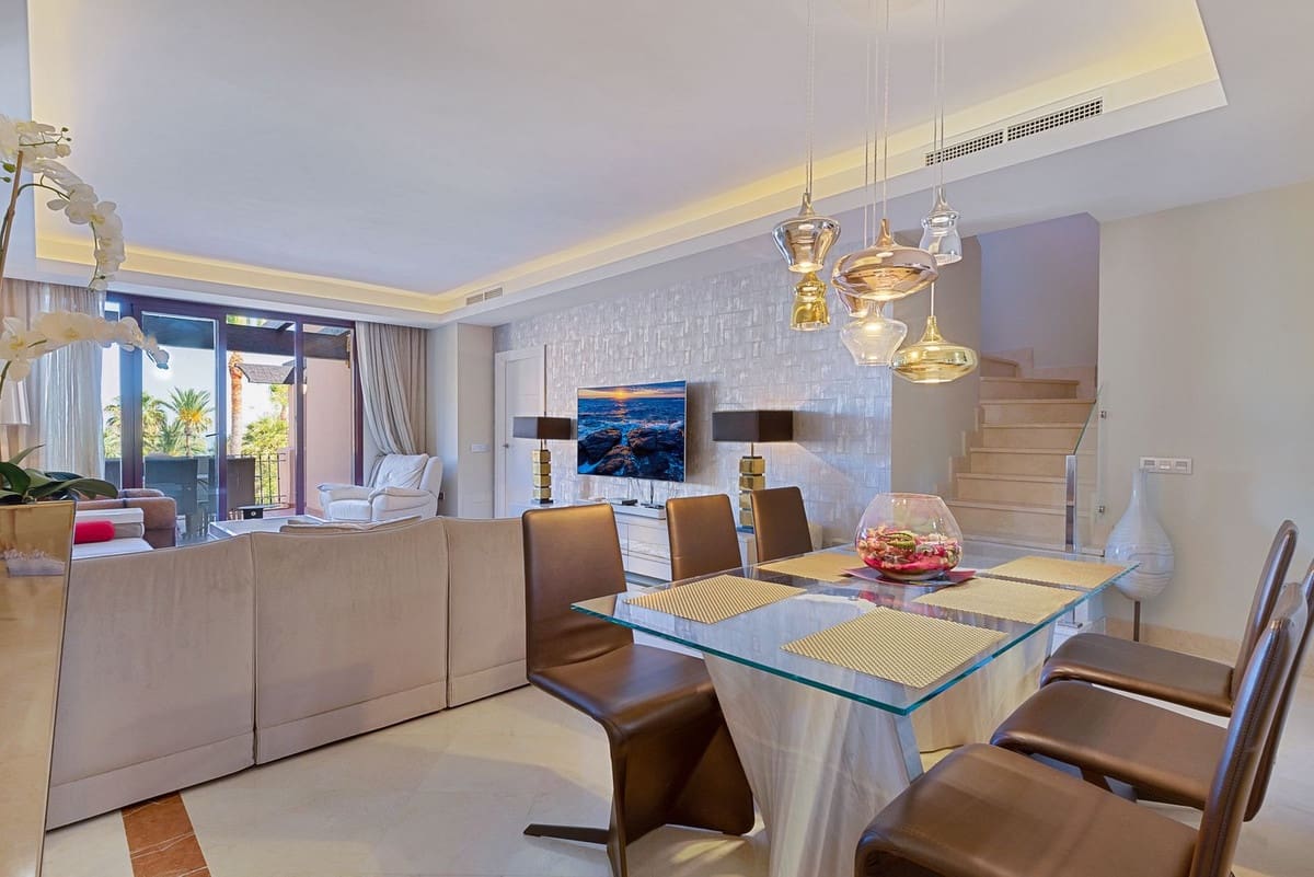 3 sypialnia Penthouse na sprzedaż w San Pedro de Alcantara z basenem garażem - 1 995 000 € (Ref: 8704345)