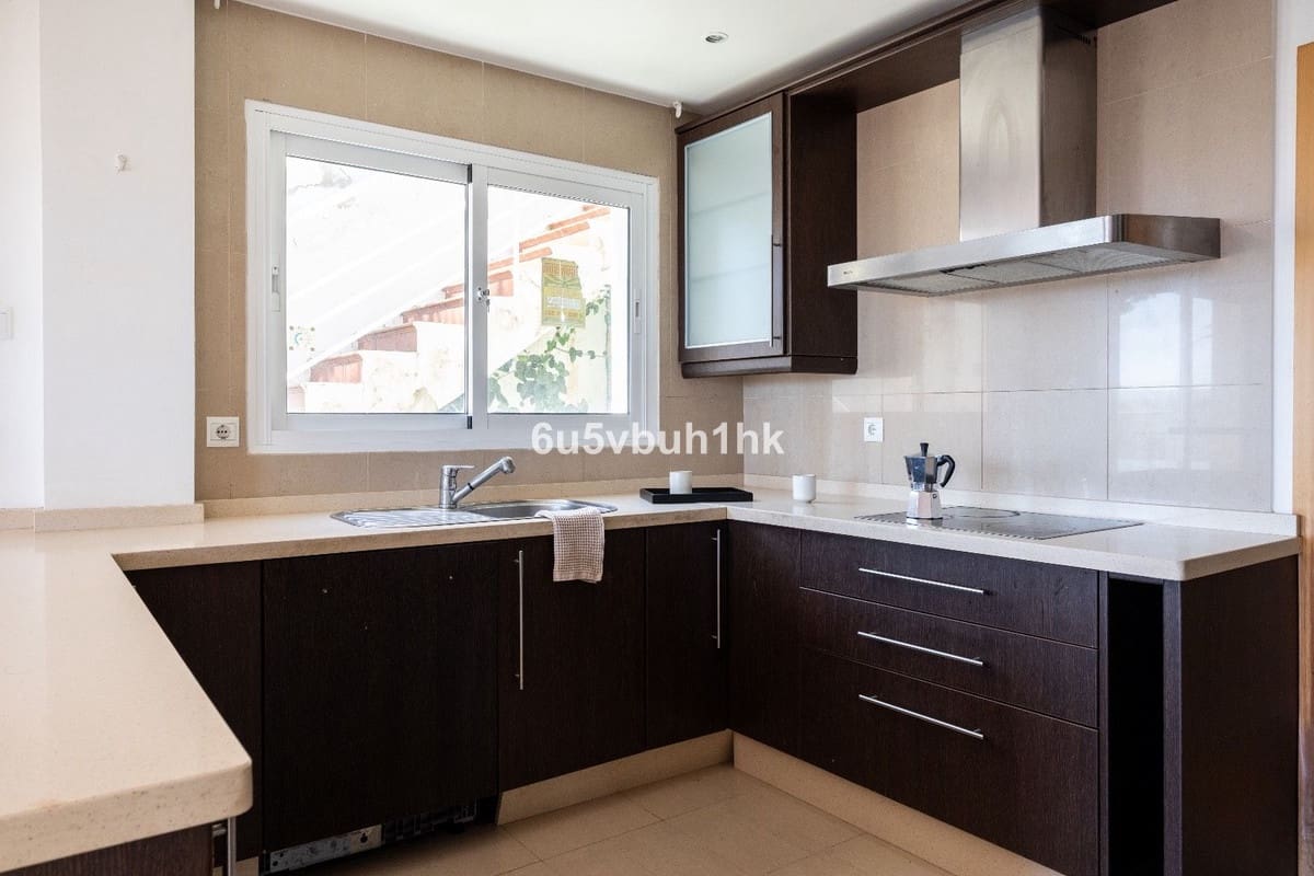 3 bedroom Villa for sale in Benalmadena with pool - € 1,485,000 (Ref: 8705772)