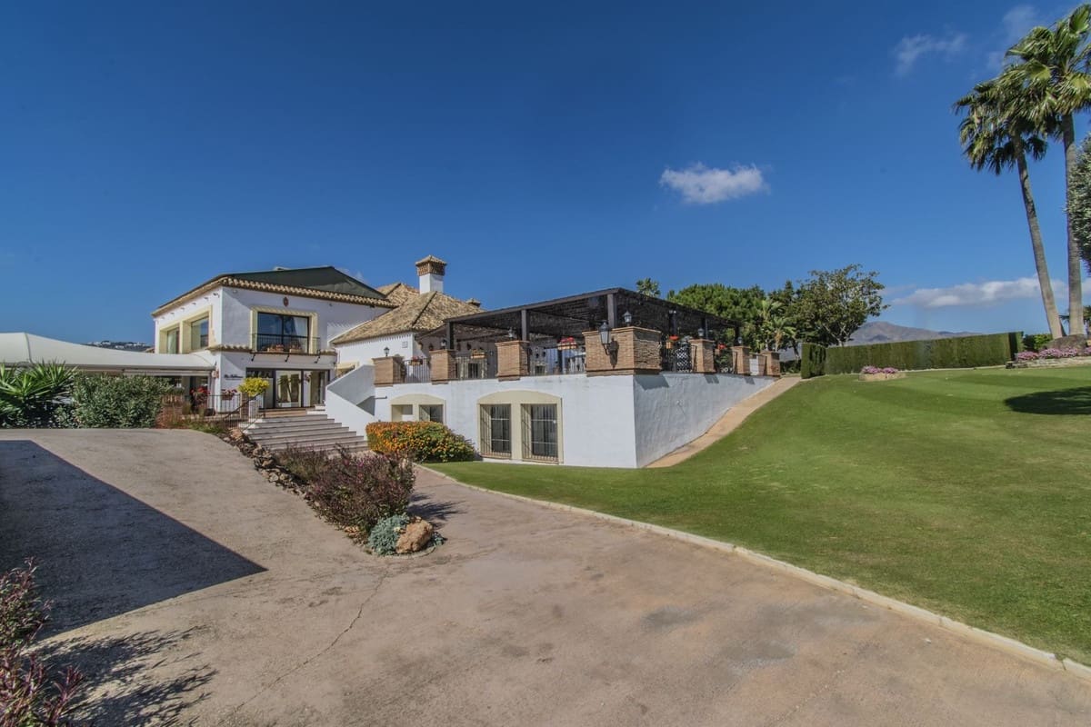 3 soveværelse Penthouse til salg i La Cala de Mijas med swimmingpool garage - € 525.000 (Ref: 8710078)