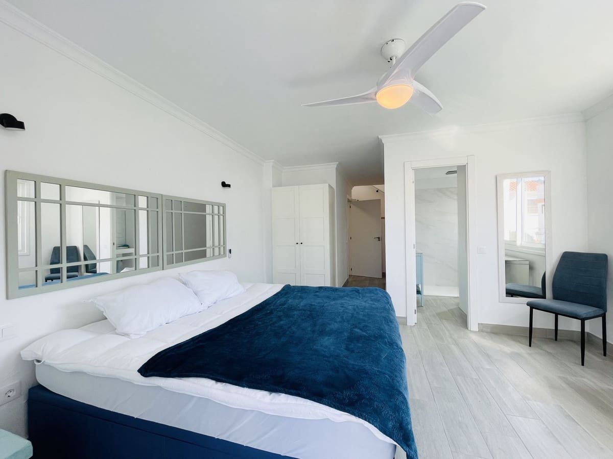 3 soveværelse Byhus til salg i La Duquesa / Puerto de la Duquesa med garage - € 425.000 (Ref: 8712219)