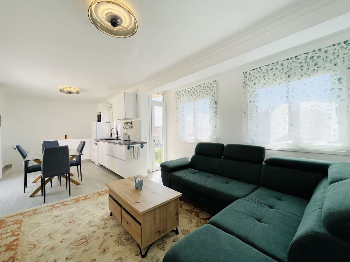 3 soveværelse Byhus til salg i La Duquesa / Puerto de la Duquesa med garage - € 425.000 (Ref: 8712219)