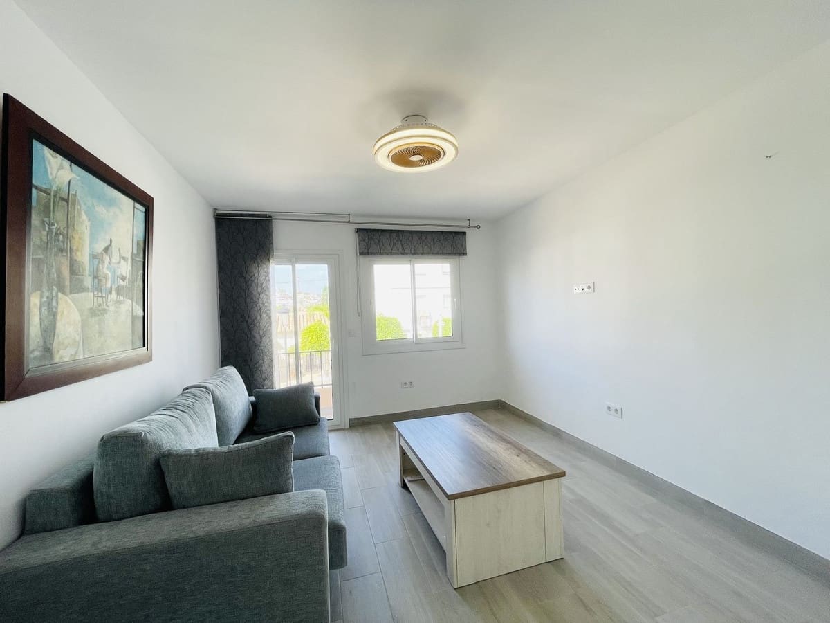 3 soveværelse Byhus til salg i La Duquesa / Puerto de la Duquesa med garage - € 425.000 (Ref: 8712219)