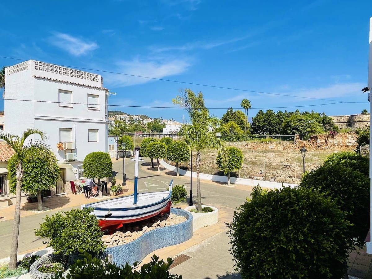 3 soveværelse Byhus til salg i La Duquesa / Puerto de la Duquesa med garage - € 425.000 (Ref: 8712219)