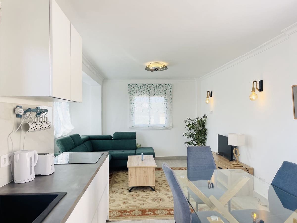 3 soveværelse Byhus til salg i La Duquesa / Puerto de la Duquesa med garage - € 425.000 (Ref: 8712219)