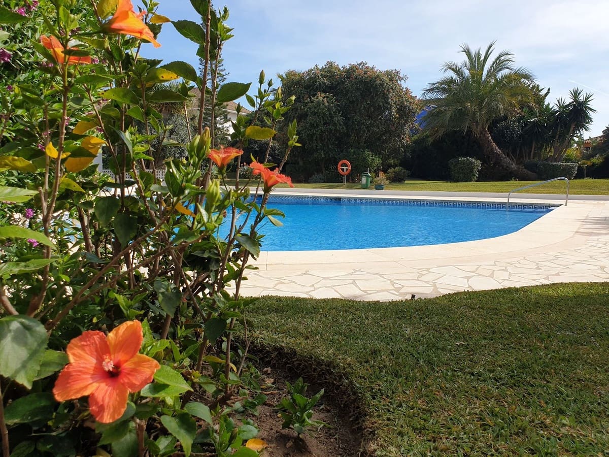 2 bedroom Apartment for sale in Marbesa with pool garage - € 359,000 (Ref: 8718527)
